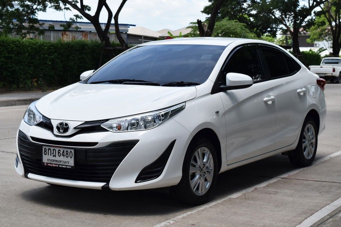 Thuê Xe 4 Chỗ Giá Tốt Tại TP.HCM – Giao Xe Nhanh, Thủ Tục Dễ Dàng