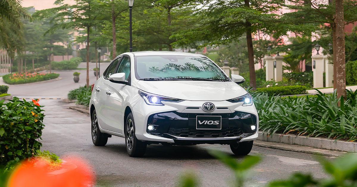 Toyota Vios 4 chỗ có tài xế phục vụ chuyến đi tỉnh từ TP.HCM