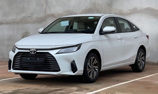 Thuê xe 4 chỗ Toyota Vios