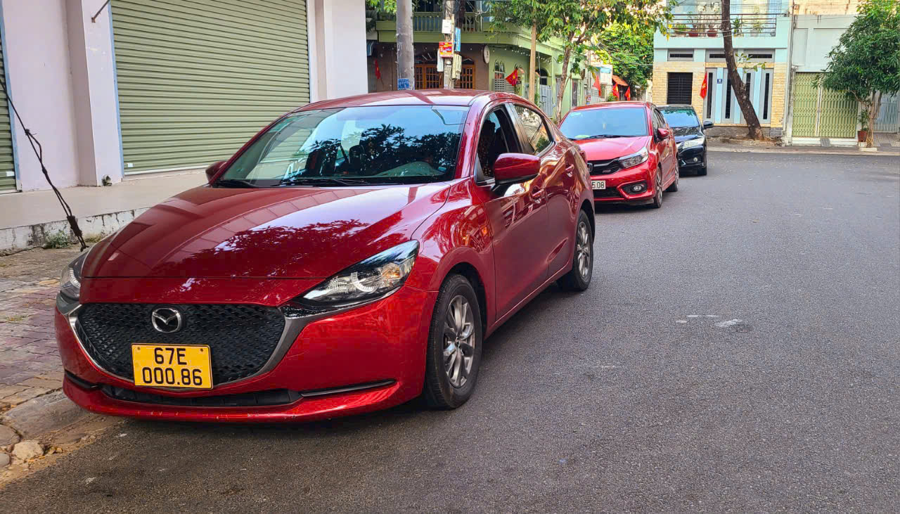 Thuê Xe 4 Chỗ Đi Miền Đông