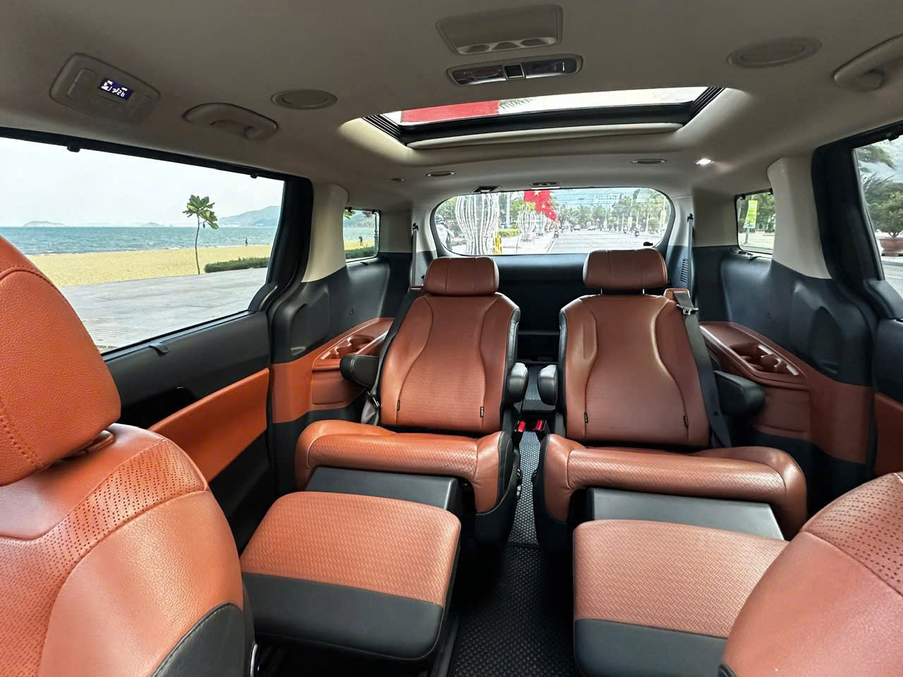 Kinh Nghiệm Thuê Xe 4 Chỗ Giá Rẻ Bạn Nên Biết