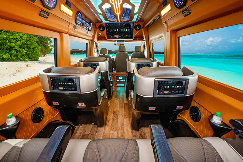 Xe limousine 9 chỗ cho thuê tuyến Sài Gòn Rạch Giá cao cấp