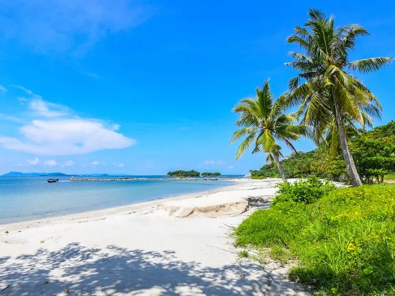 Cảnh biển Hà Tiên, điểm đến nổi tiếng khi thuê xe Sài Gòn đi Kiên Giang