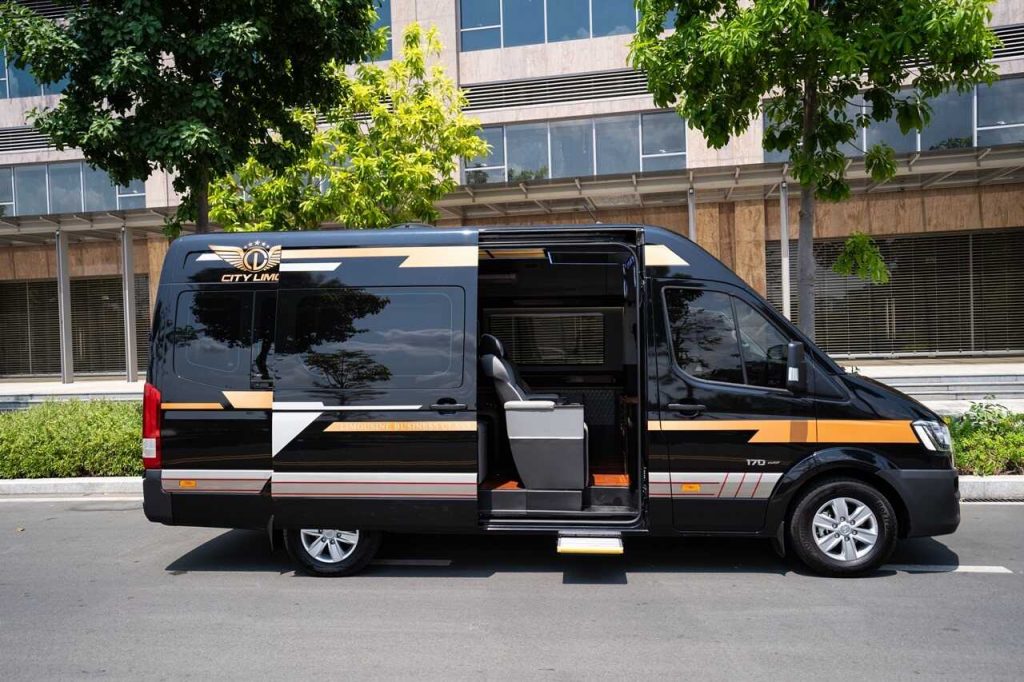 Bảng giá thuê xe limousine đi Đà Lạt từ TPHCM