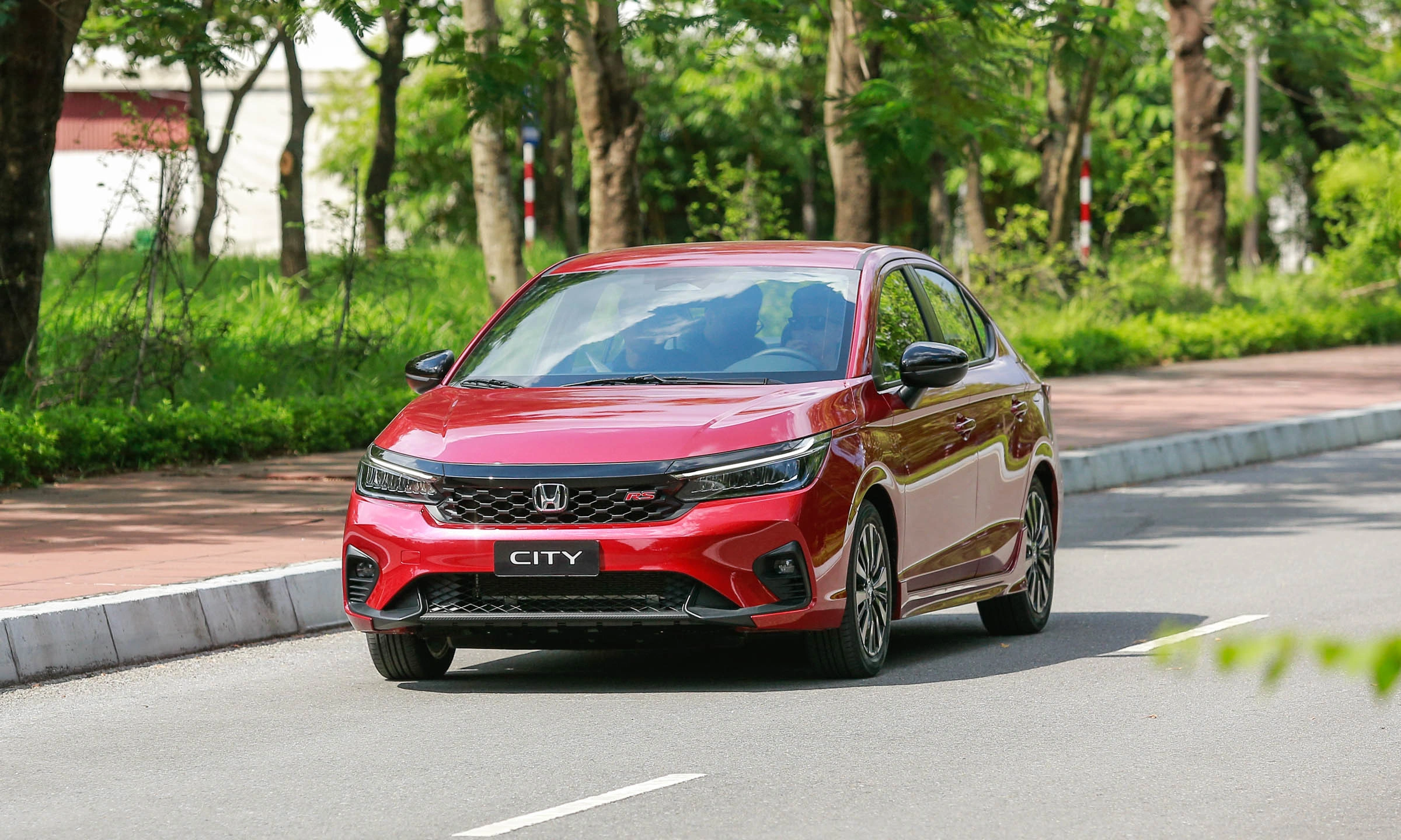 Honda City phục vụ thuê xe có tài xế đi tỉnh